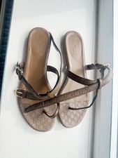 Gucci Flat Sandals Patent