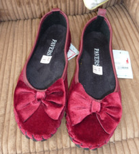 NWT~Pavers~Ladies  Slippers wine velour with thick comfort insole Size 6