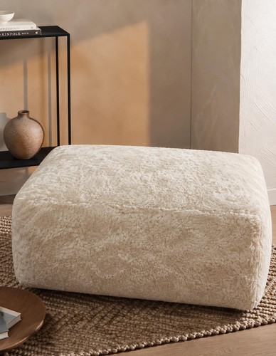 The white company - white, curly