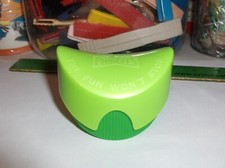 Vintage GREEN ON DK GREEN