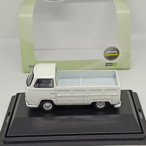 Oxford pick truck - up,