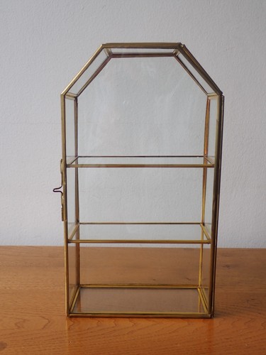Curio display cabinet - , brass