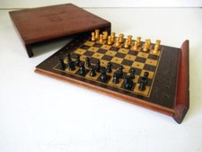 ANTIQUE ENGLISH TRAVEL CHESS SET PEGGED PIECES AND LARGE HARDWOOD BOX