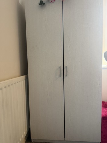 Wadrobe slightly used - ,