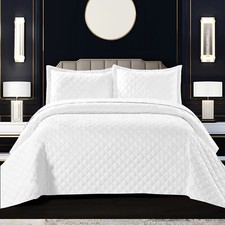 Luxury Quilted Bedspread Bed
