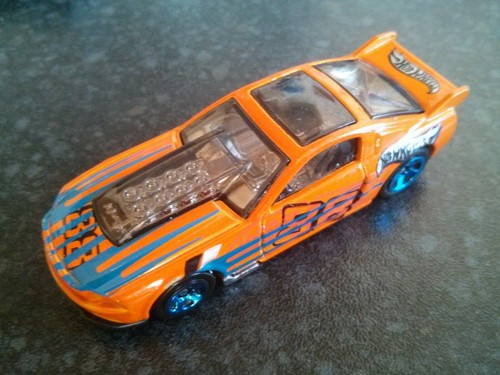Hot wheels bfd33 - hot, 2014 hw