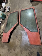 international  Tractor Doors Pair x2 574/674 In Good Condition  21kg