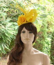 Bright Yellow/Roses/Feather