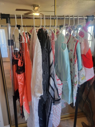 Vintage mixed lot - lot, robes