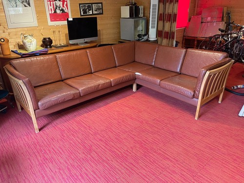 Stouby leather wood corner - leather/wood,