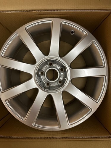 Genuine audi rs4 - rs4, 8.5jx18h2