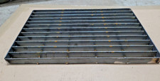 95 x 400mm Closed Steel Flooring Walkway Panel Grating Flooring Deck Stair Steps