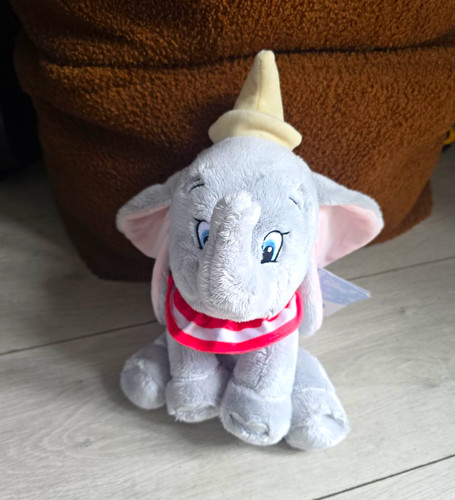 Disney george small dumbo - small,