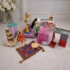 Fashion Dolls & Dollhouse