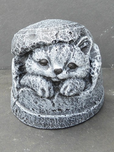 Cast stone kitten - cast,