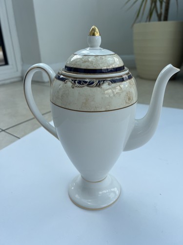 Wedgwood cornucopia coffee pot - cornucopia,