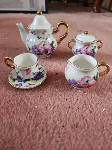 The regal bone china - bone,
