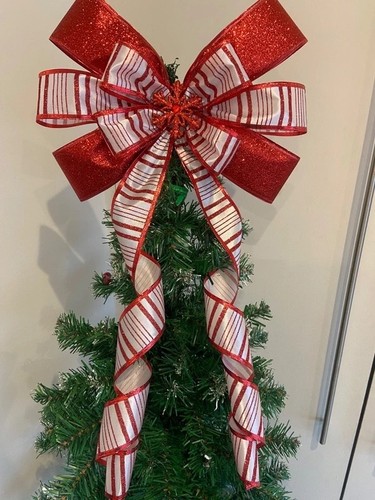 Red white tree topper - white,