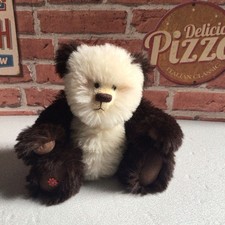 Artist bear mindy flossy - artist, by