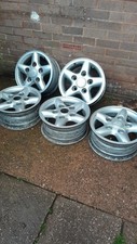 Land Rover D90 Alloy wheels R16 5 Stud