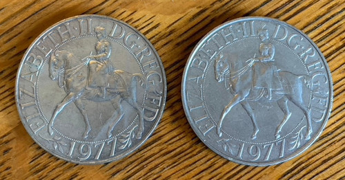 Two 1977 queen - two, elizabeth