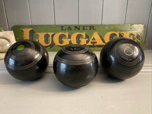 Indoor carpet bowls - 3,