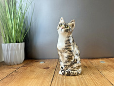 7.5" VINTAGE 80'S JENNY WINSTANLEY SIZE 2 GREY SITTING TABBY CAT GLASS EYES