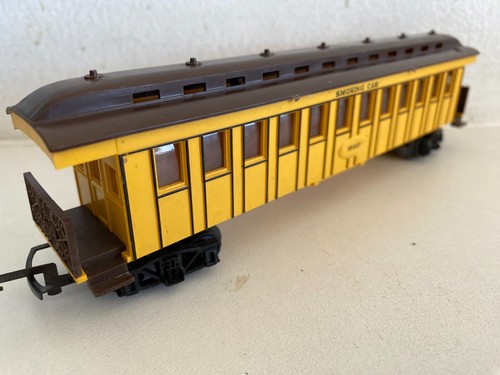 Triang r448 yellow smoking car - r448,