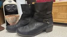 UGG All Leather Chelsea Boots