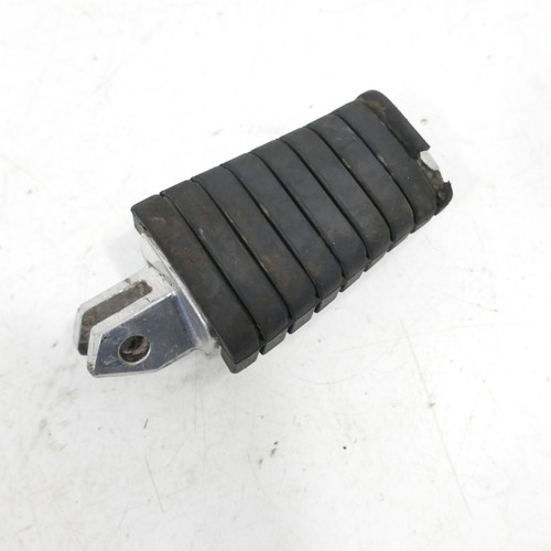 Yamaha 535 pc26 - 535, footrest
