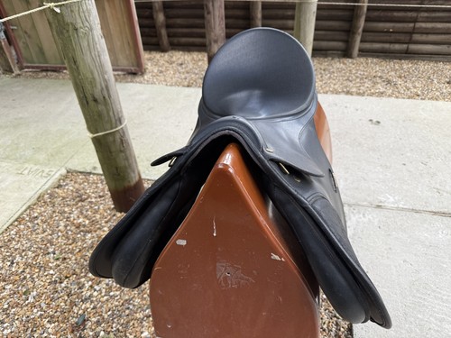 Wintec saddle with cair - with,