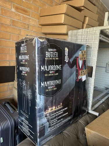 Animatronic butler 6ft - , 11