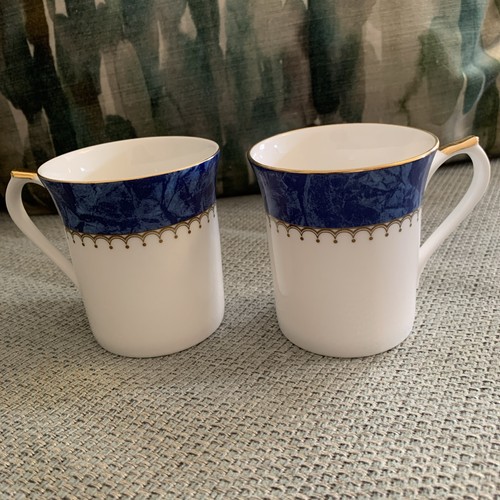 Queens fine bone - china, mug