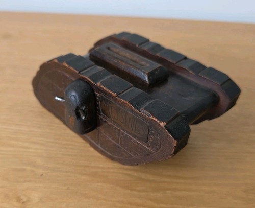Ww1 trench art - trench, tank
