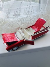 Diecast 1:24 Alloy Cadillac