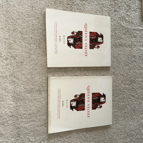 Pair vintage queens - a,