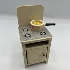 Vintage 1960's Dolls House