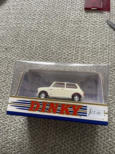 Dinky scale diecast model - diecast,