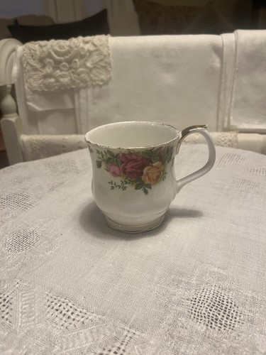 Royal albert old - old, roses
