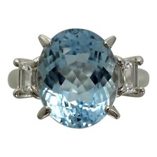 2.25ct Oval Cut Aquamarine And