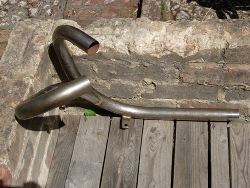 Classic twin exhaust into 1 - 2,