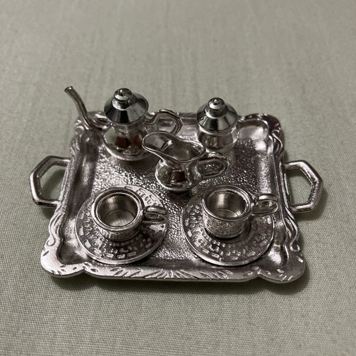 Dolls house metal - house, set