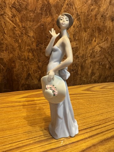 Lladro porcelain dama - lladro,
