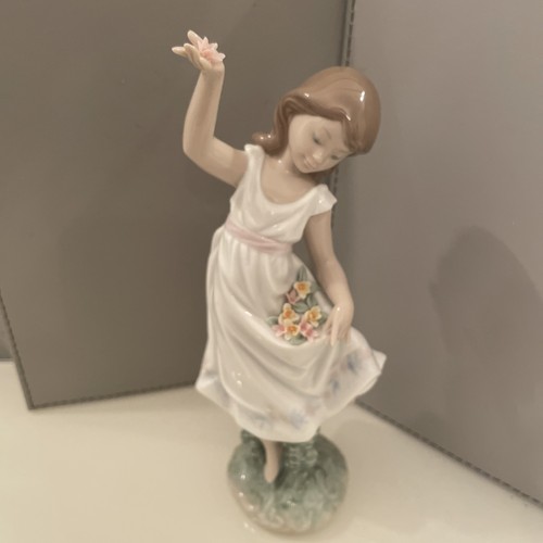 Lladro 6580 garden dance - lladro, ‘garden