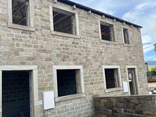 Sandstone 140mm coursed - sandstone,