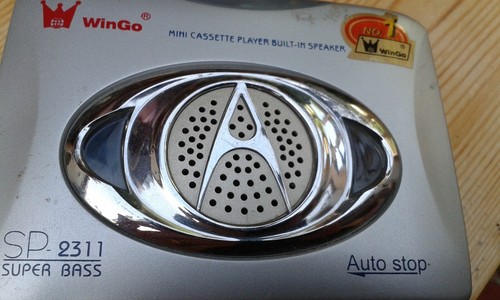 Wingo mini cassette player - cassette,