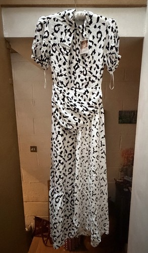Self portrait leopard print - self,