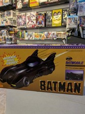 Batman 1989 Batmobile Mezco 5