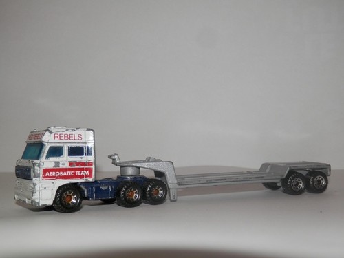 Old toy car - , 3300