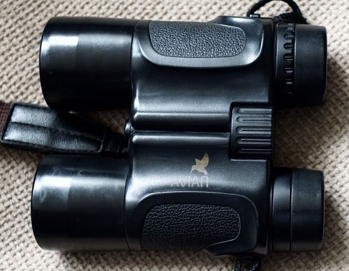 Avian 10x binoculars - 10x,